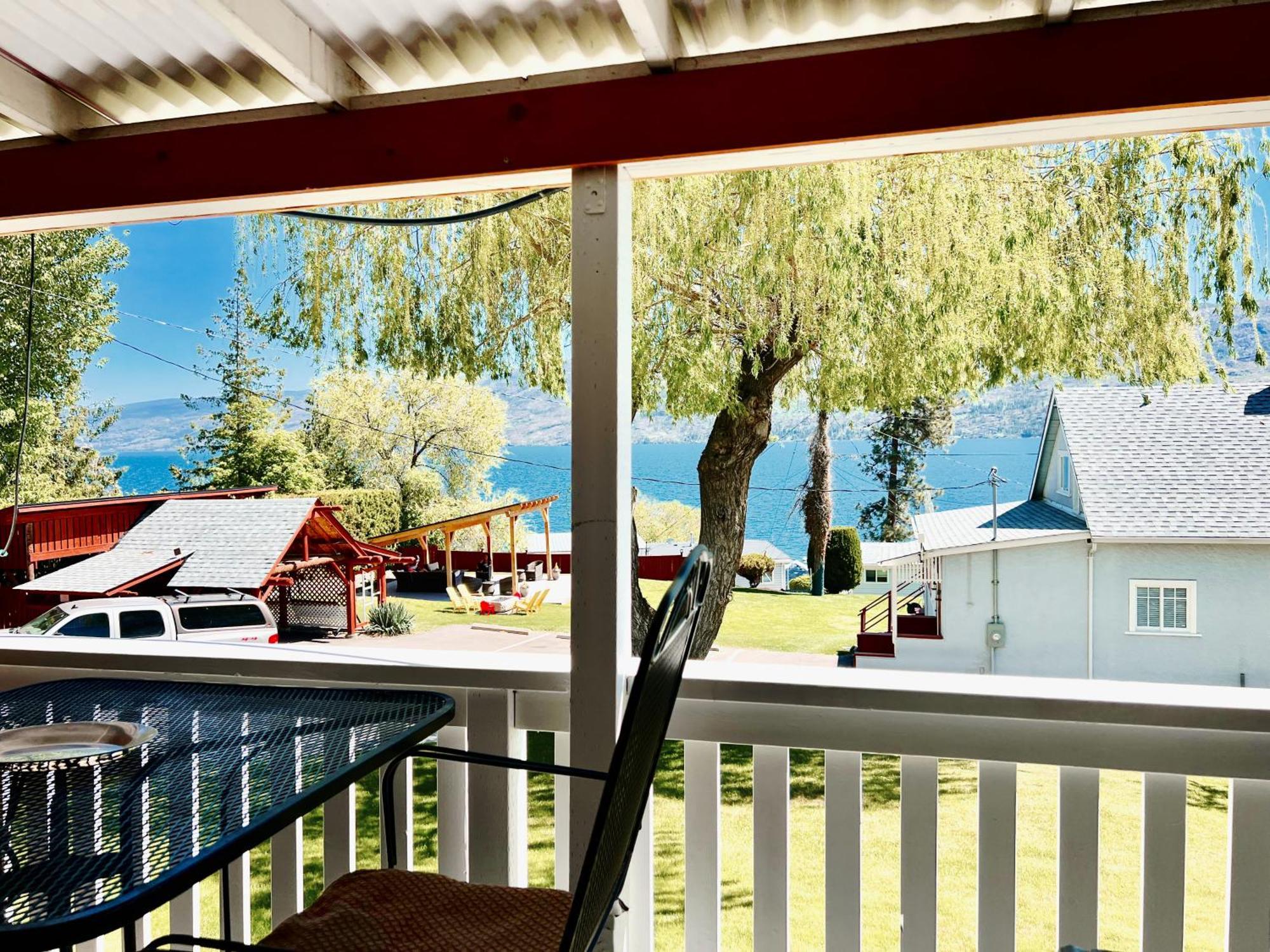Peachland Beach Resort Exteriör bild